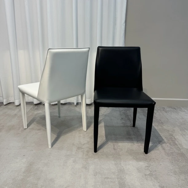 意式极简餐椅家用吃饭餐厅餐桌椅设计师靠背皮椅工业风椅子马鞍椅