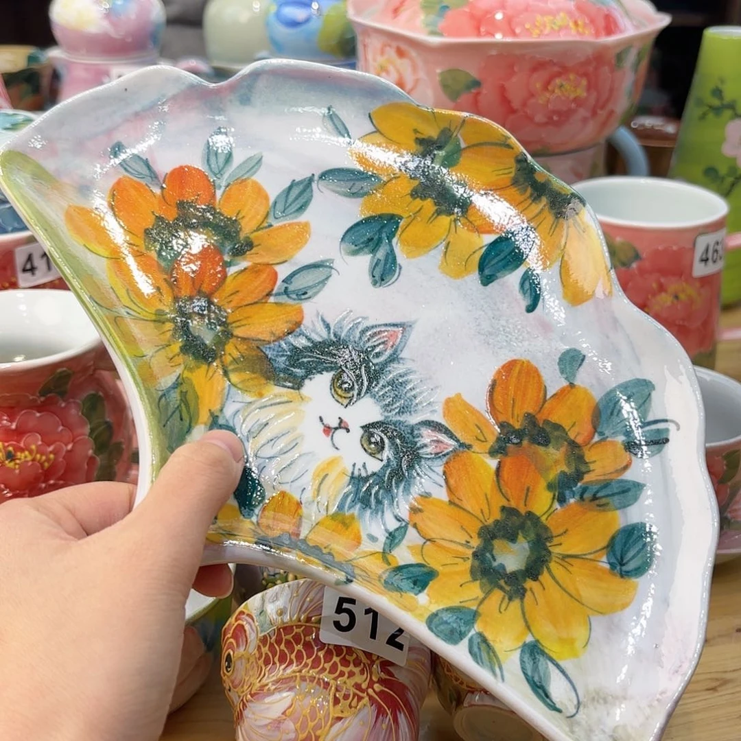 瓷片兔兔盖茨。兔兔