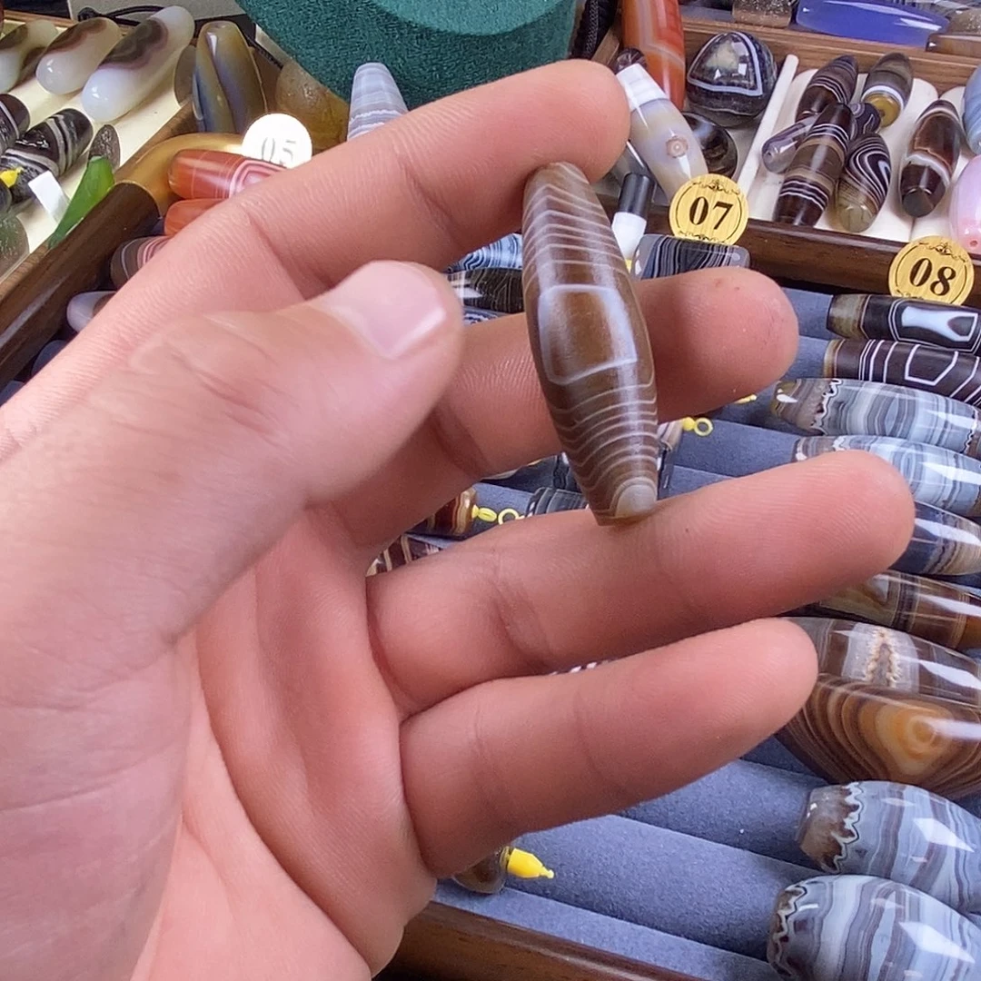 未镶嵌颈饰玛瑙/玉髓M****d