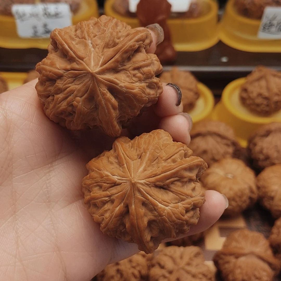 把件文玩核桃吔***街45全品平谷凹底三棱