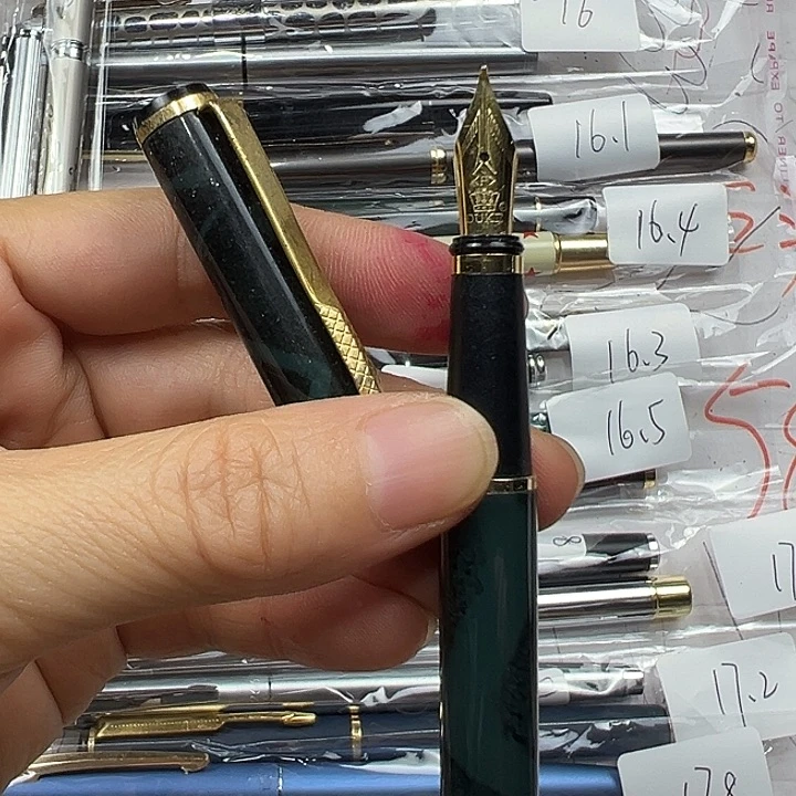 贵冠，210美工一个