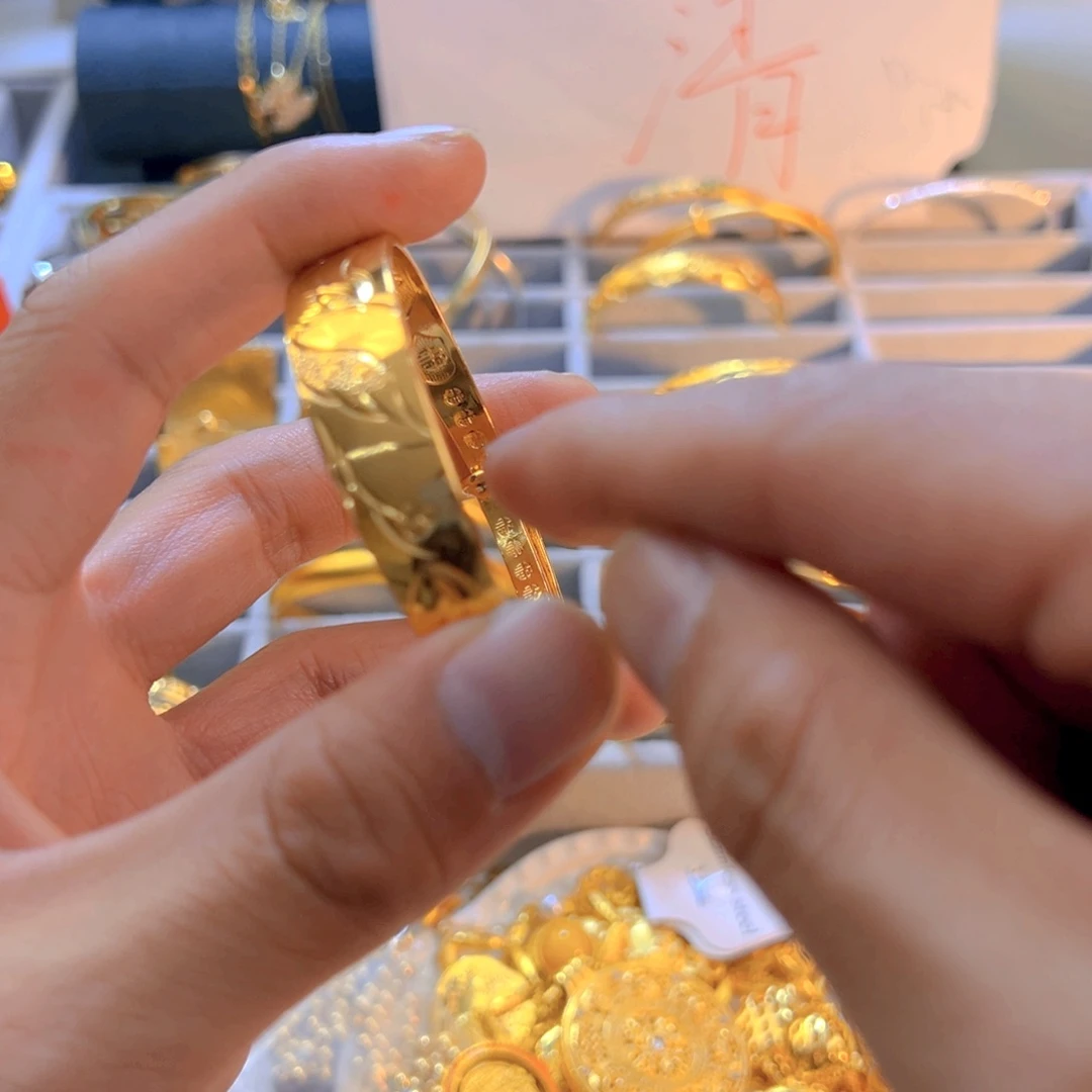铜合金泥鳅推拉手镯