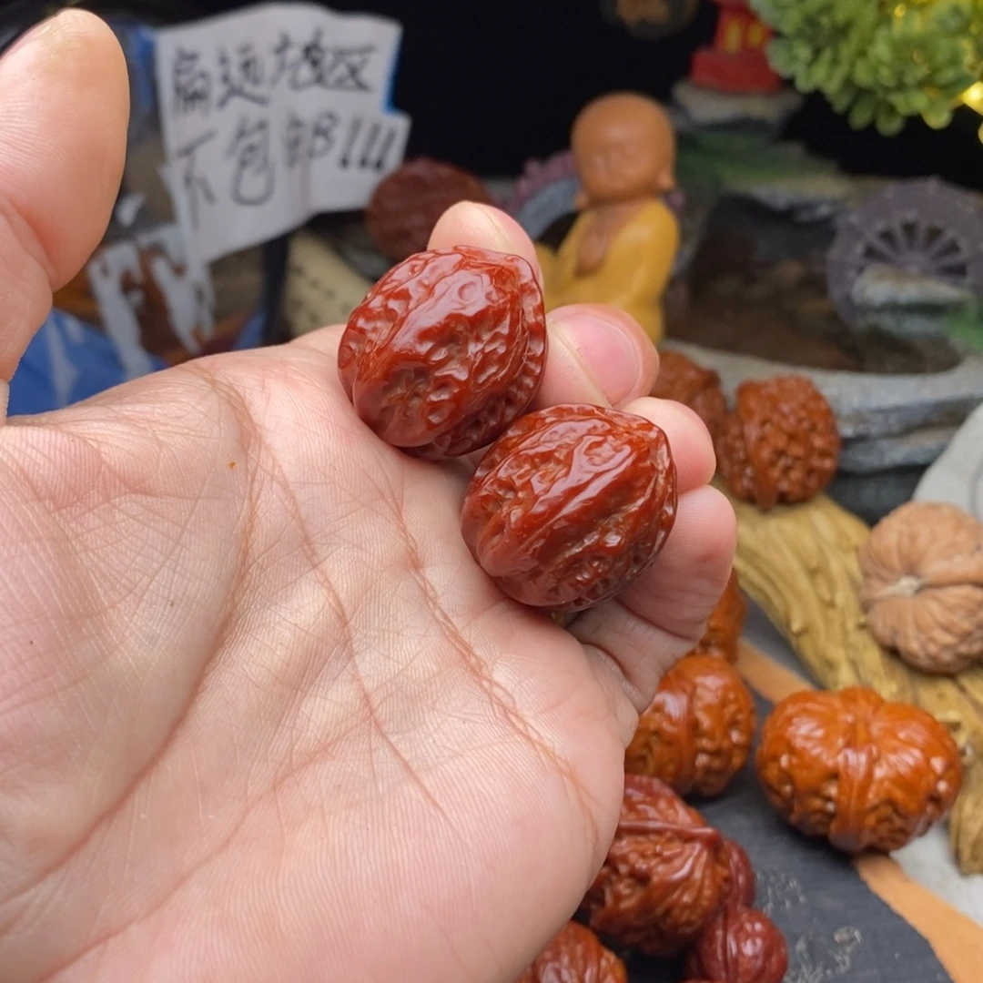 水***天把件文玩核桃小手念
