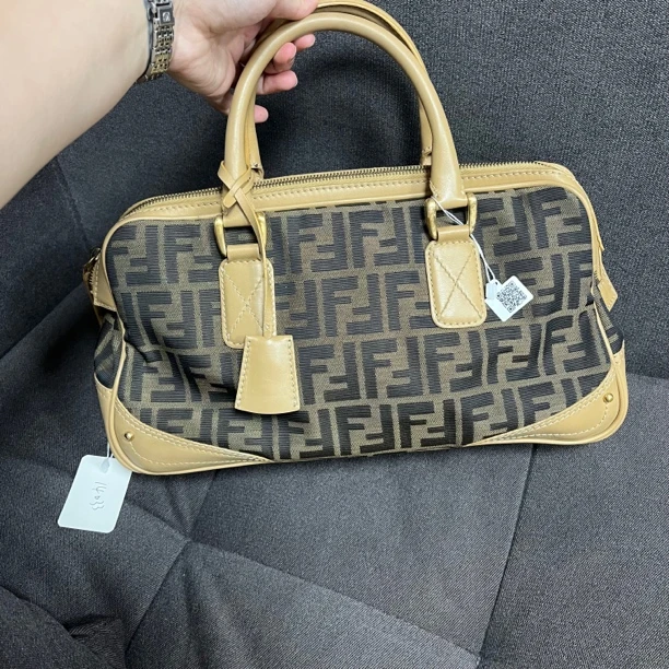 95新 FENDI/芬迪 暮野XI/芬迪手提包/14033