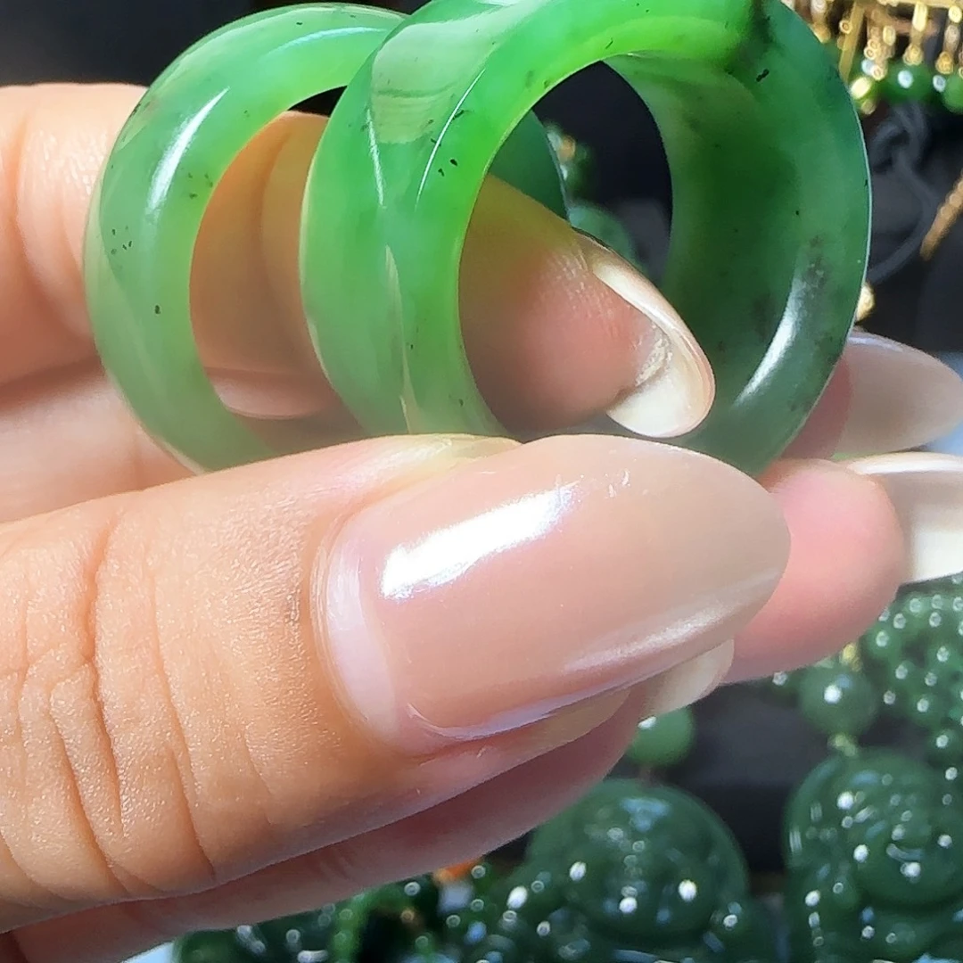 未镶嵌戒指和田玉（碧玉）