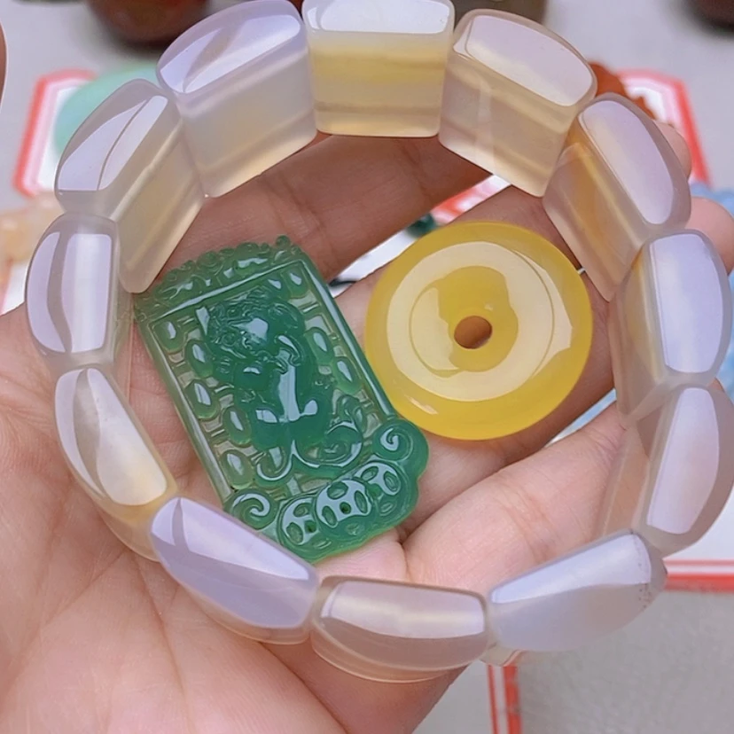 【闪购商品】玛瑙/玉髓未镶嵌珠宝半成品ᥫ****