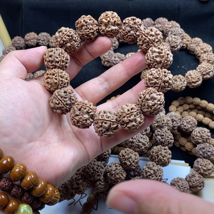 金刚菩提吊坠特惠23尺寸原生态