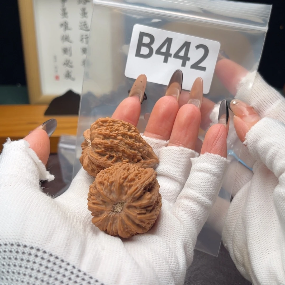 文玩核桃把件35塔尖b442