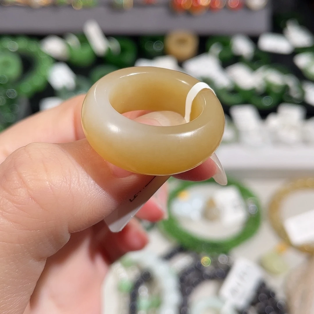 和田玉（糖玉）未镶嵌戒指