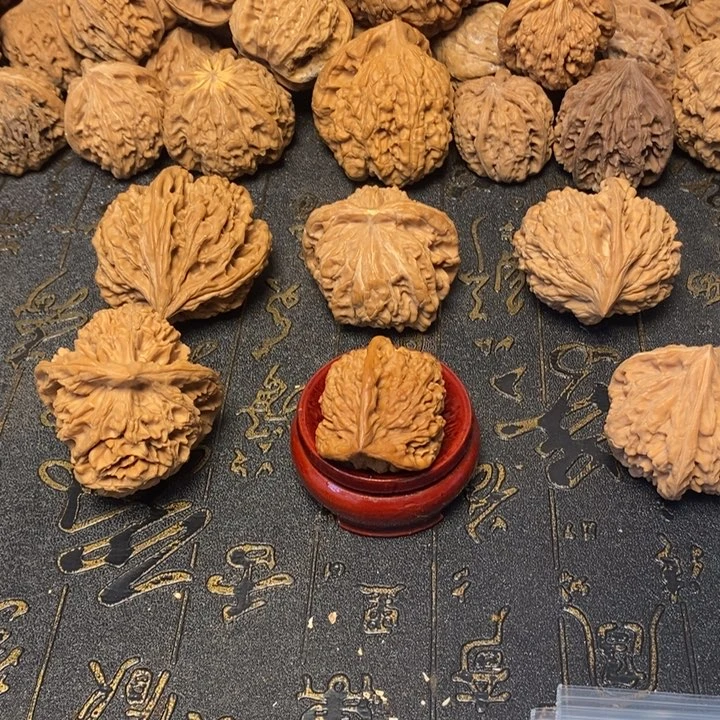 A***A文玩核桃吊坠文玩核桃异形单只