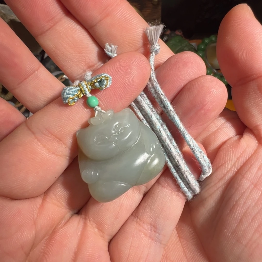 和田玉未镶嵌颈饰新疆且末蓝飘糖背面微翠青两条腚后有微棉 超值