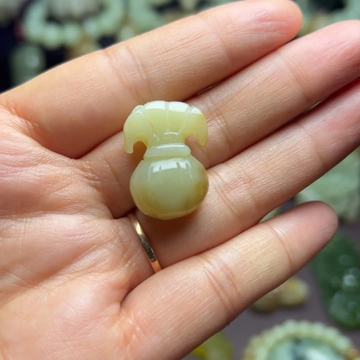 岫岩老玉（透闪石质玉）未镶嵌挂件