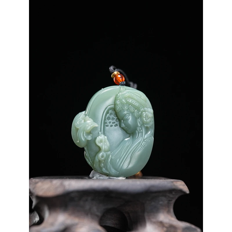 侍女40.2/36.6/10.6