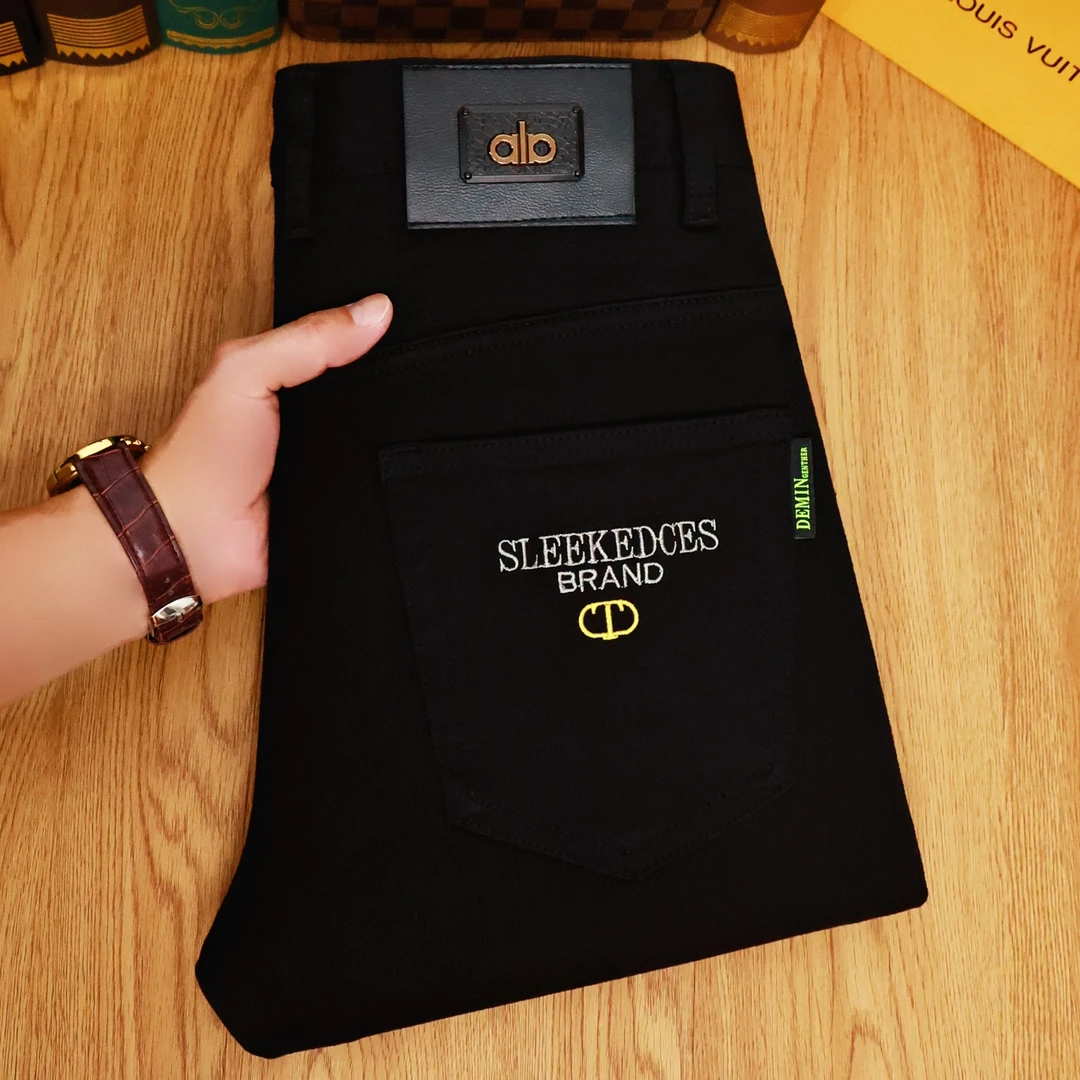 牛仔裤男款爆款2025新款高端潮牌刺绣修身百搭黑色裤子男款秋冬款