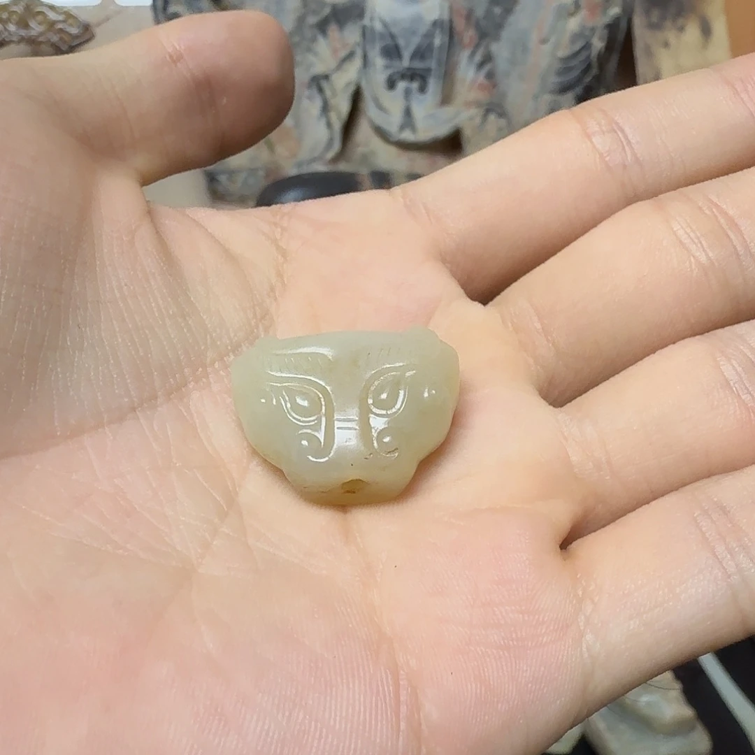 亮***哥和田玉（糖玉）未镶嵌挂件