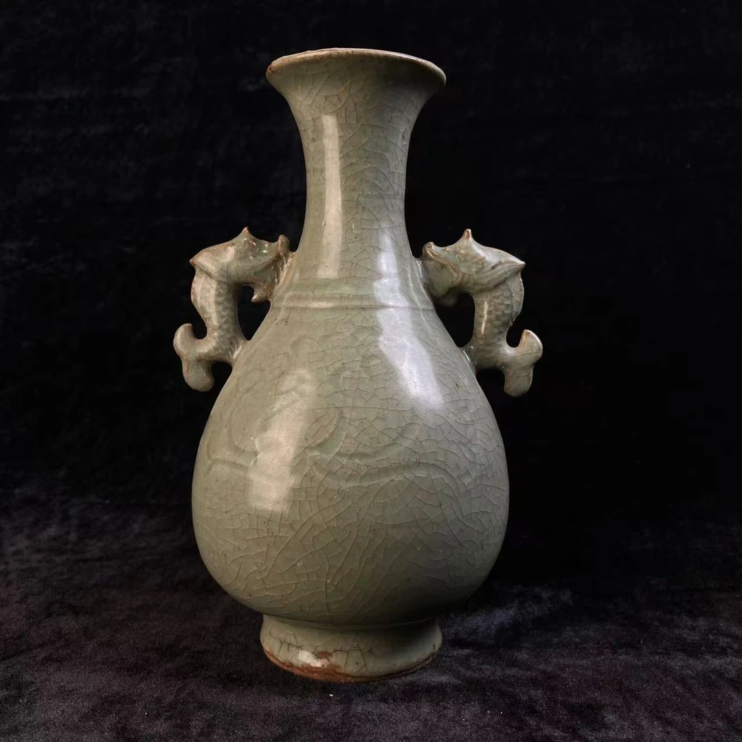 明早期龙泉窑双耳玉壶春