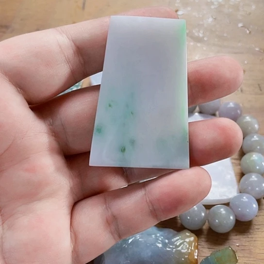 翡翠未镶嵌颈饰翡翠首饰未镶嵌