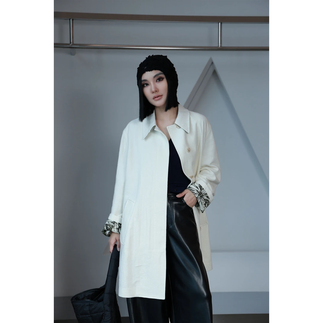 【妙妙精选】HUANGNAJI翻领长袖时尚气质设计感羊毛风衣5608