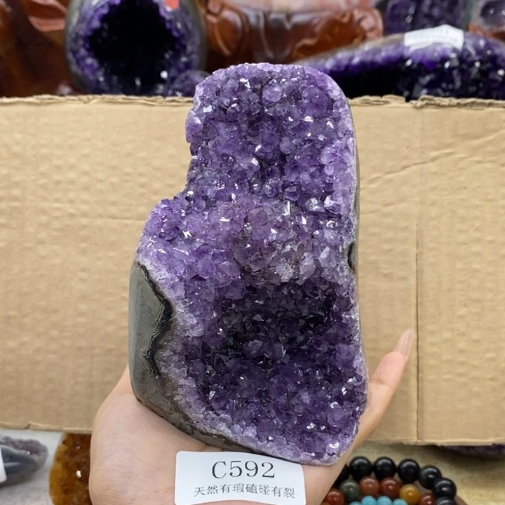 悠***区未镶嵌大型摆件（非配饰）紫晶