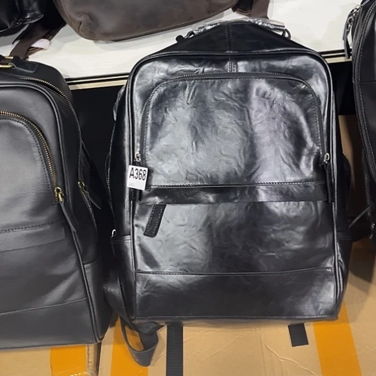 水牛剖层皮革斜挎包368