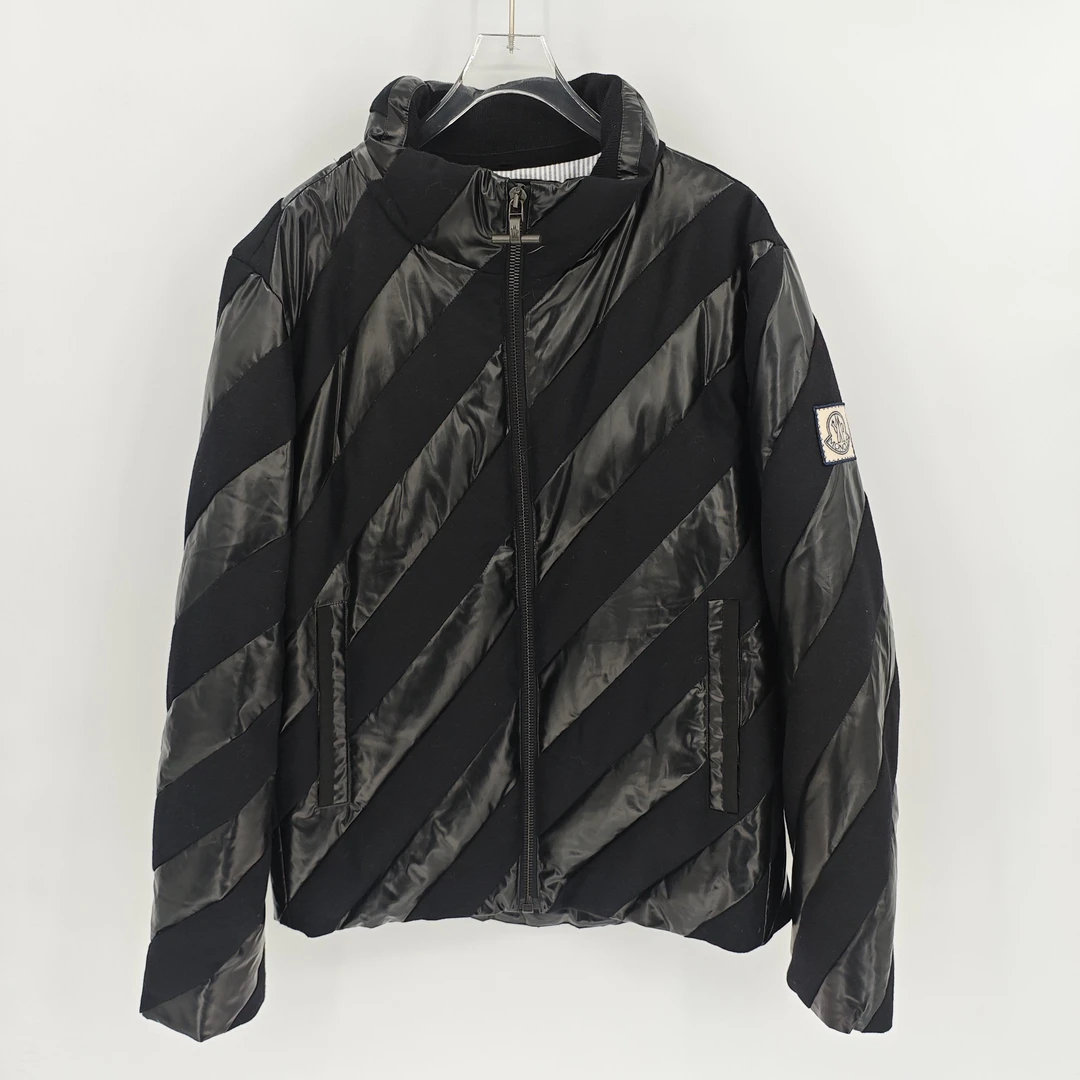 99新 MONCLER TB联名羊绒拼接条纹羽绒服/3码/Sw24731
