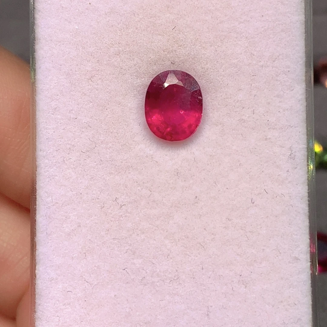 未镶嵌裸石碧玺卢比来碧玺