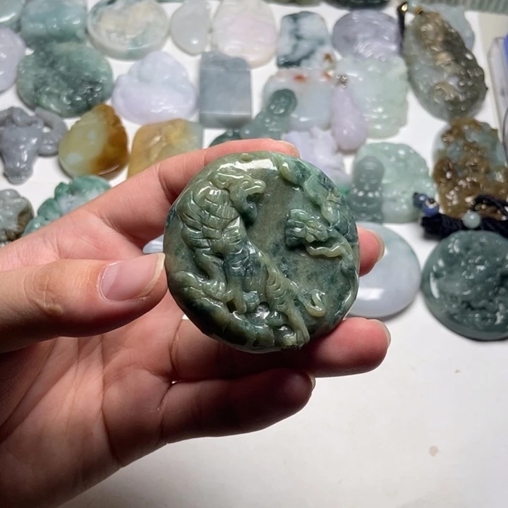 颈饰未镶嵌翡翠虎牌39