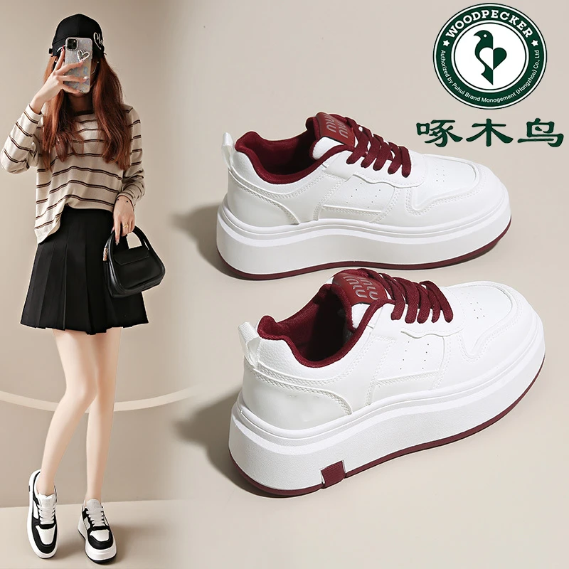 啄木鸟厚底阿格拉红超轻单鞋女2025春新款百搭休闲增高时尚小白鞋