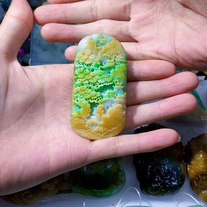 未镶嵌定制翡翠淡**生翡翠