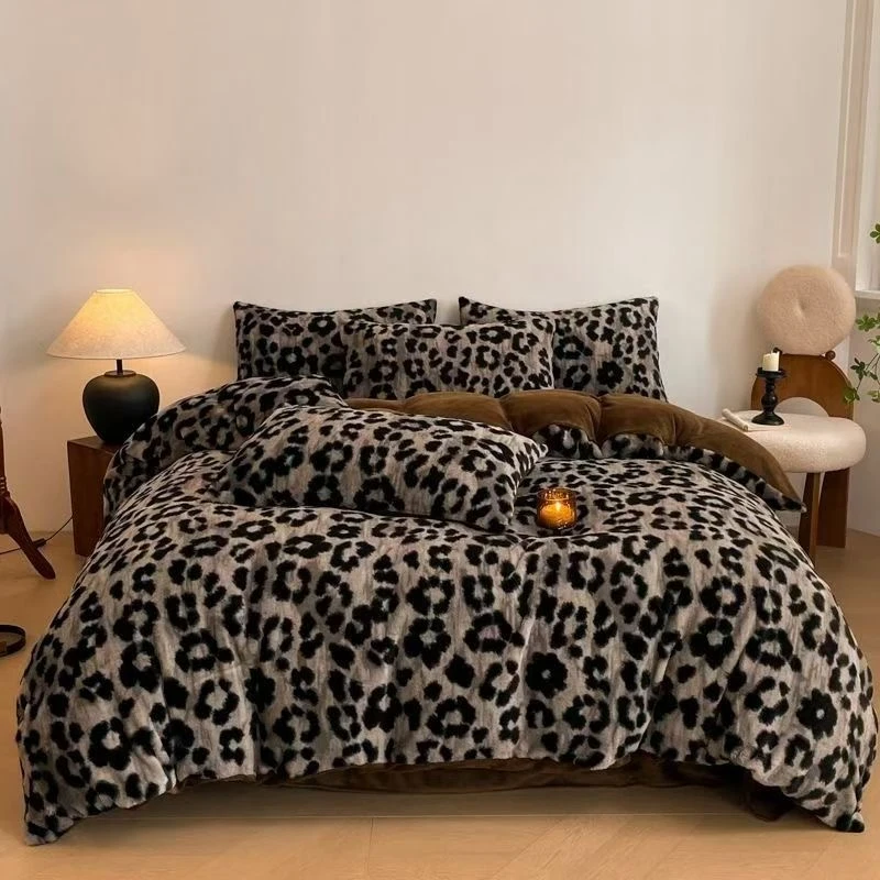 【流光琥珀】轻奢宽边绣烫绣工艺加厚高克重保暖纯色牛奶绒四件套