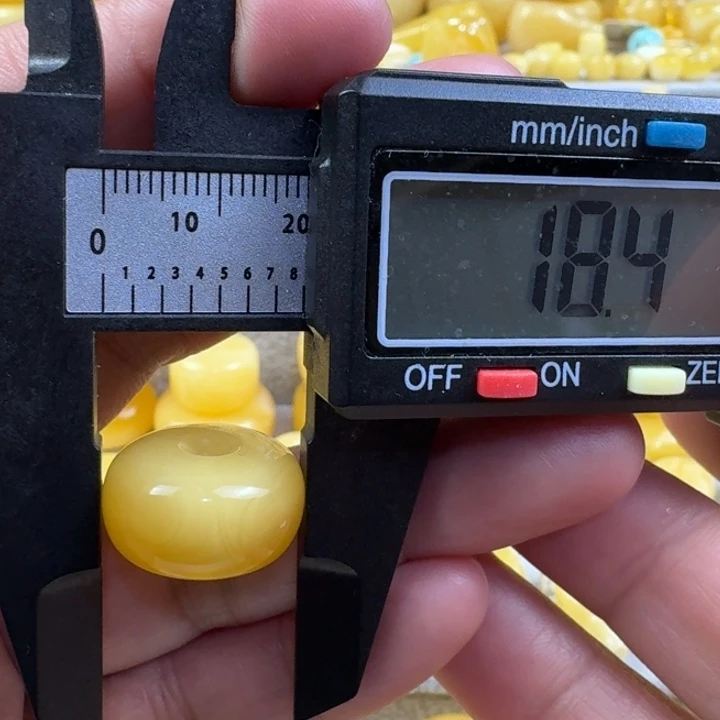 蜜蜡未镶嵌裸石20