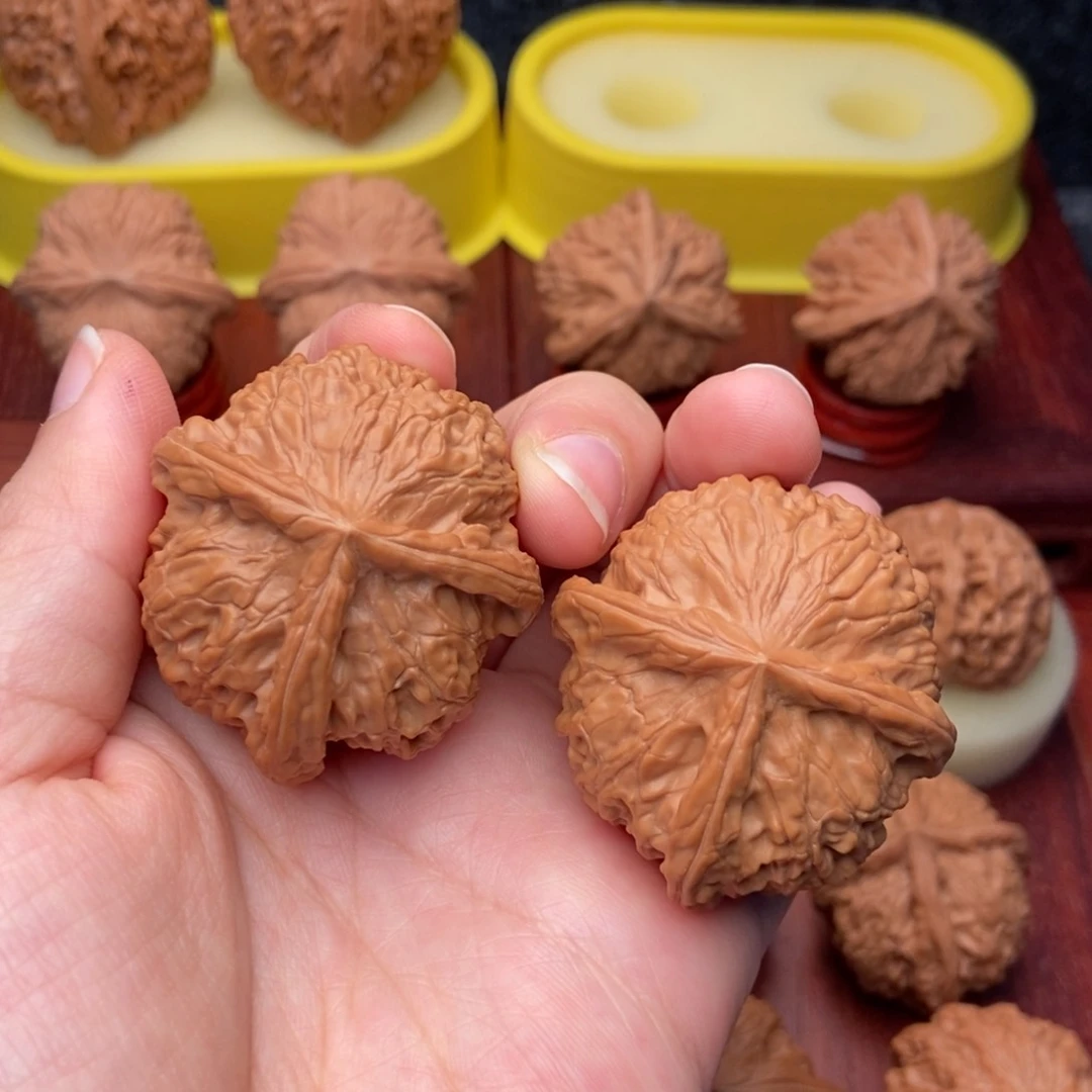 把件文玩核桃42金锭三棱“家丁兴旺”