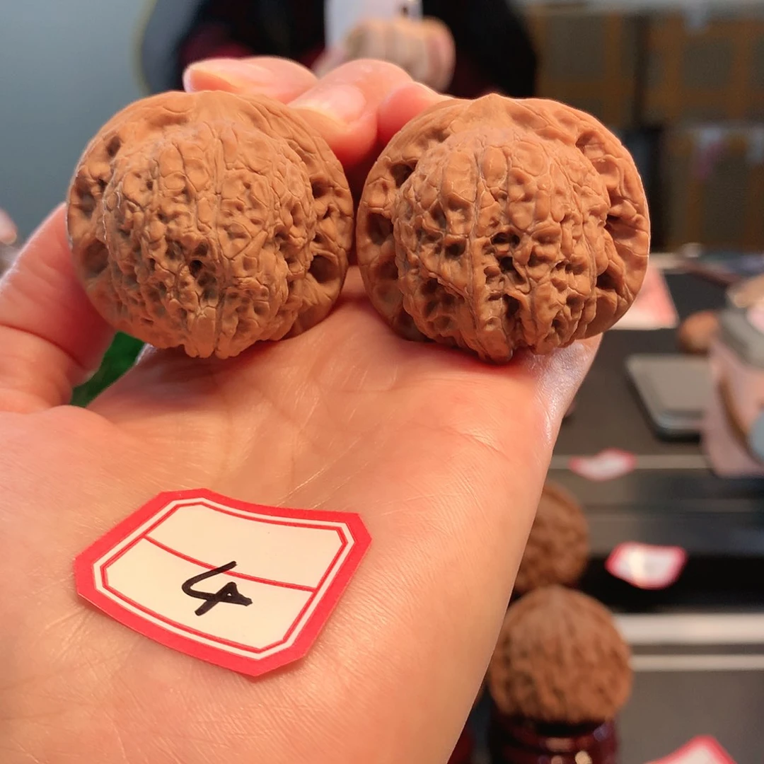 【闪购商品】吊坠文玩核桃血麒麟 40尺