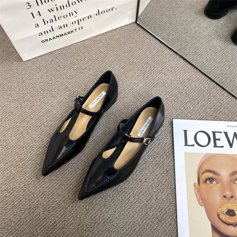 秋季小众设计感丁字扣玛丽珍鞋夏季新款低跟尖头小皮鞋 跟高2厘米