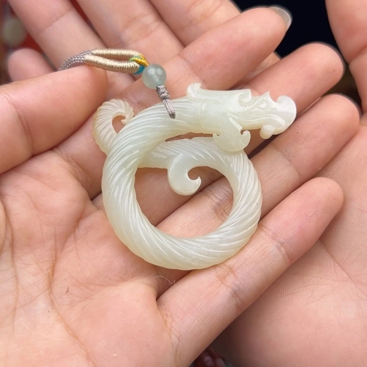若***愚和田玉未镶嵌颈饰