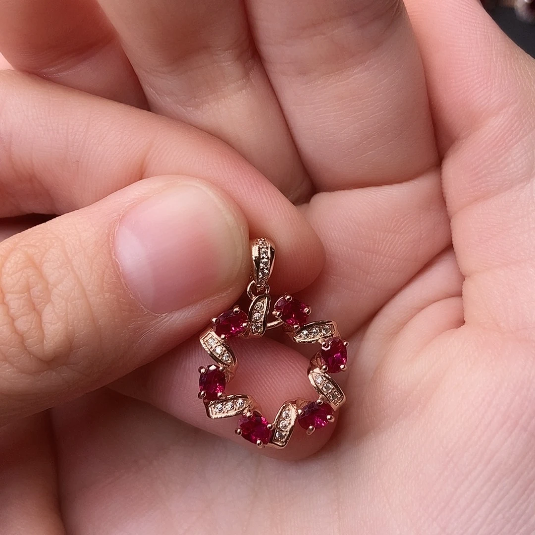 银S925镶嵌红宝石吊坠(赠链)