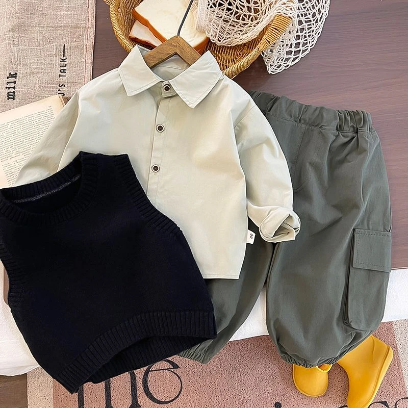 男童春秋季洋气衬衫2025套装新款儿童宝宝毛衣马甲秋装三件套