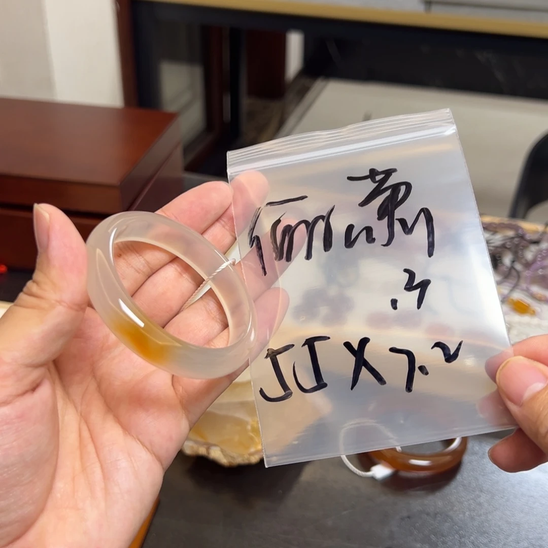 俪***潇玛瑙/玉髓未镶嵌珠宝半成品