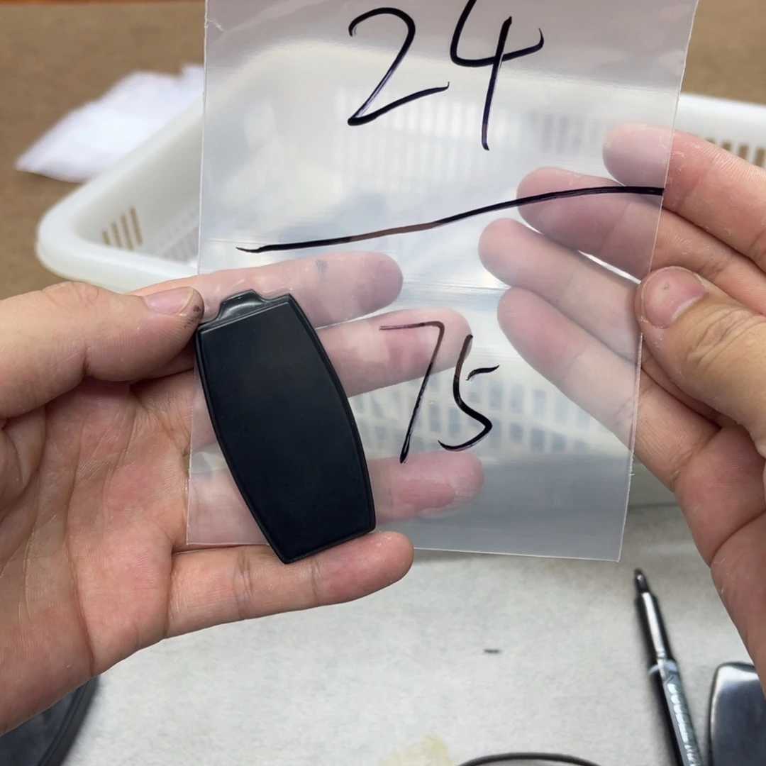 和田玉未镶嵌车挂