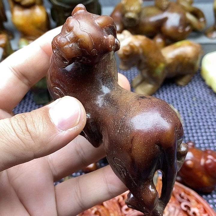 未镶嵌蛇纹石玉颈饰