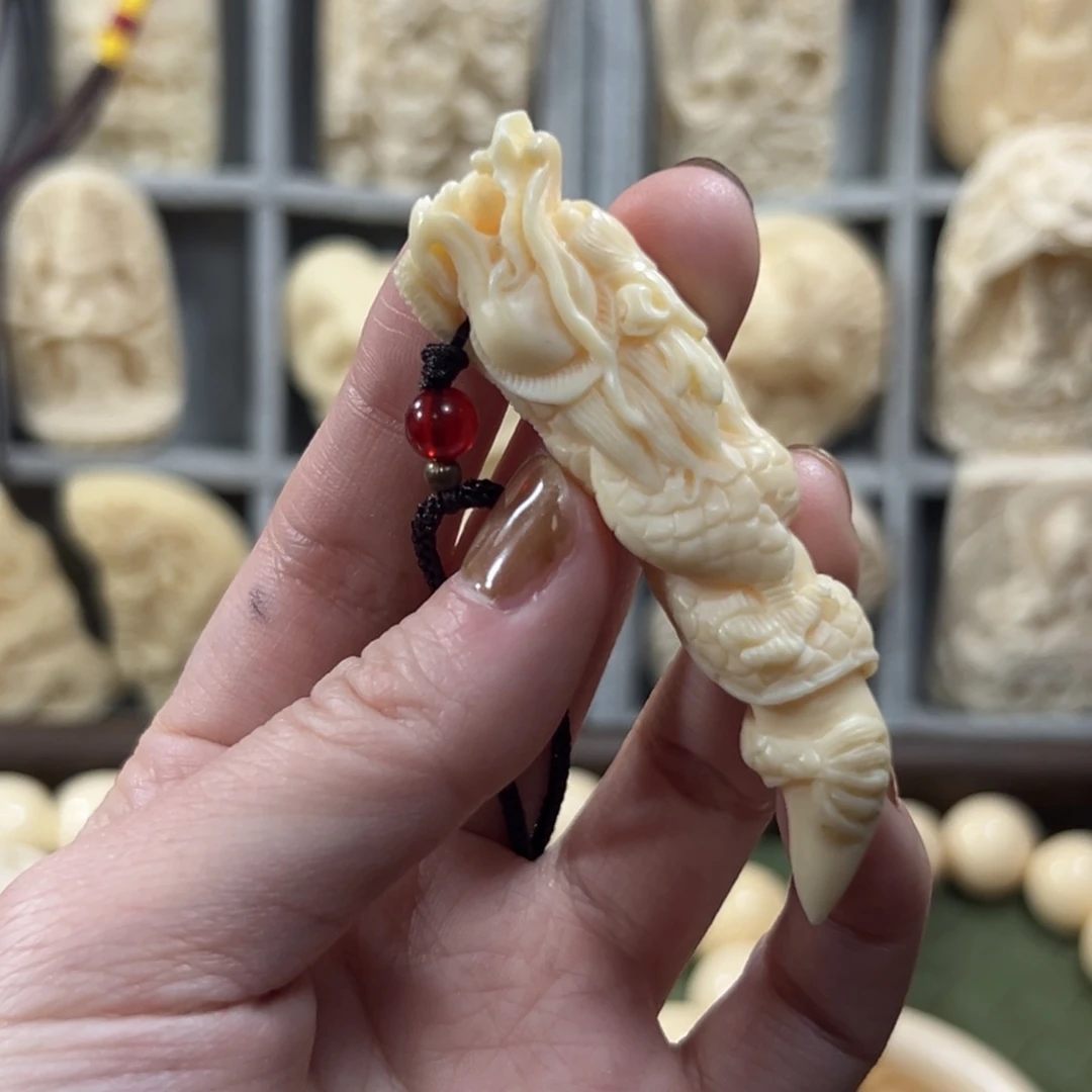 鹿角雕刻龙牙脖挂件