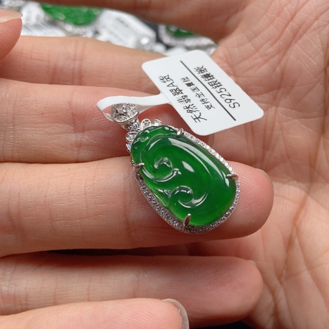 翡翠银S925镶嵌颈饰