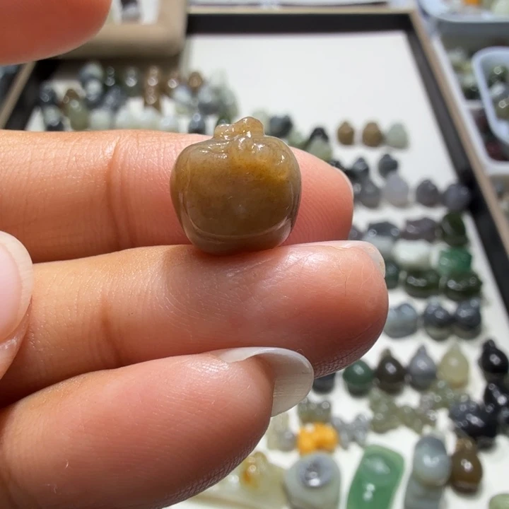 和田玉未镶嵌珠宝奇石