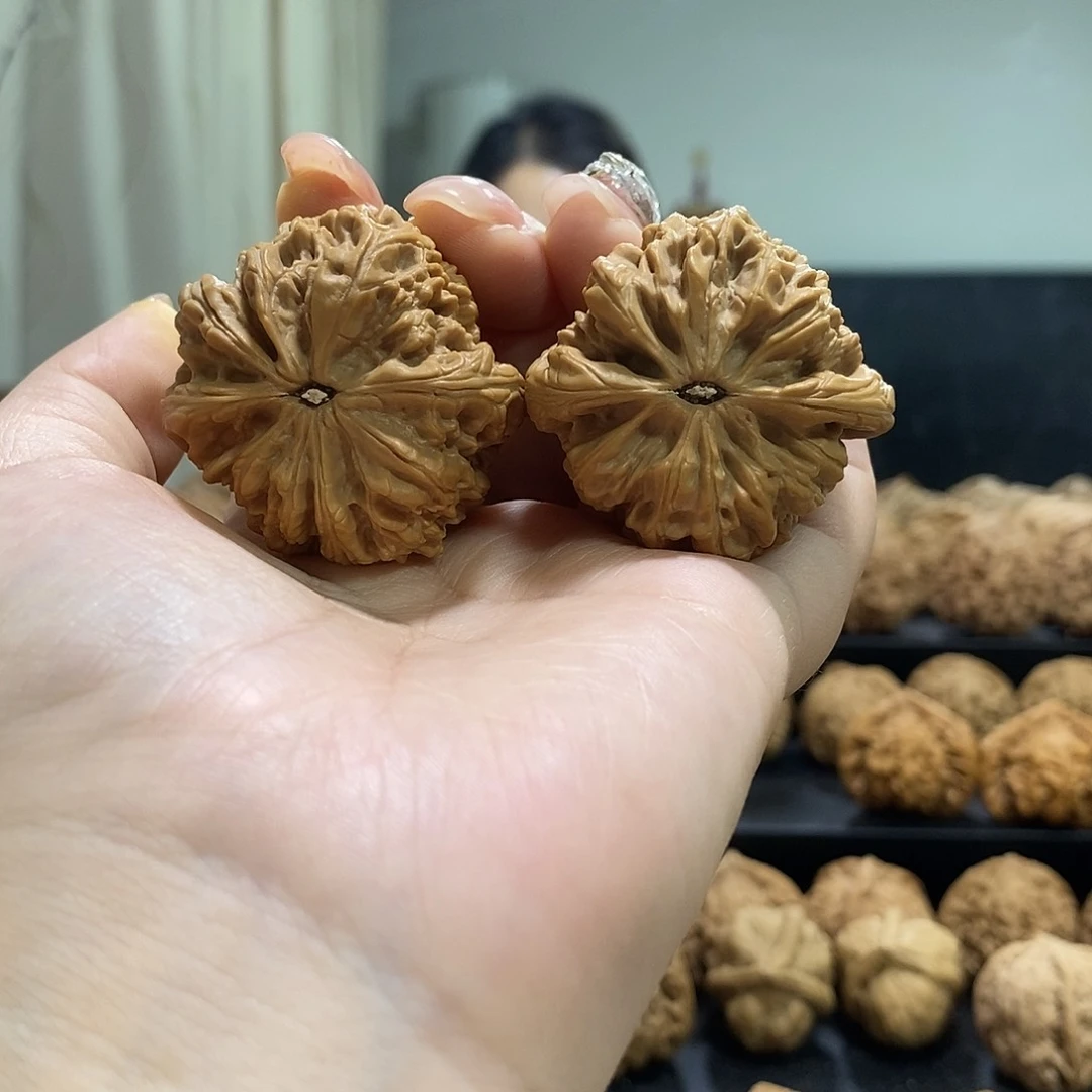 把件文玩核桃39➕暴雪有黄打底了