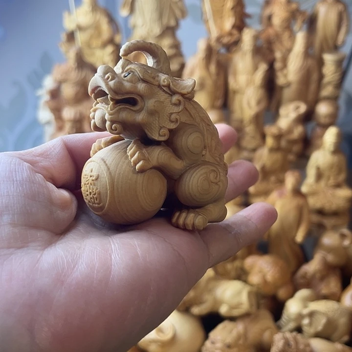 柏木（崖柏）崖柏貔貅抱球