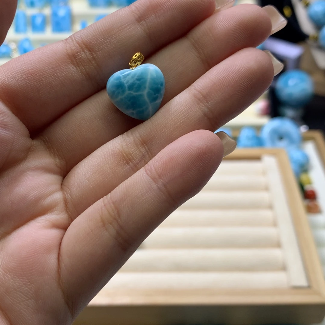 我***子未镶嵌针钠钙石（海纹石）珠宝半成品