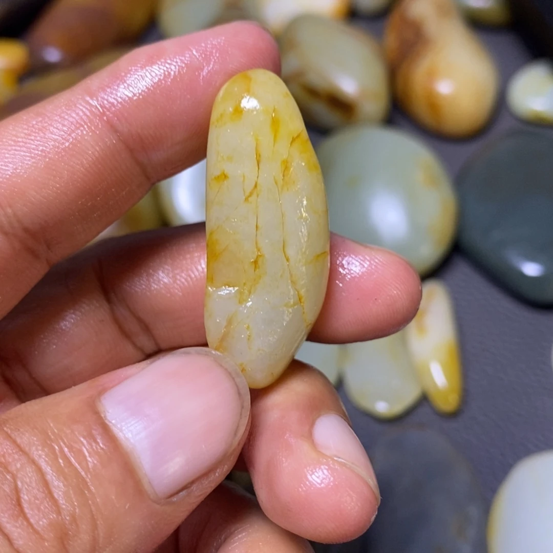 未镶嵌和田玉（糖玉）挂件