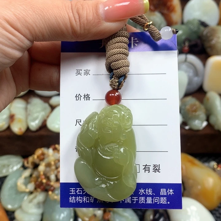 和田玉颈饰未镶嵌一****制