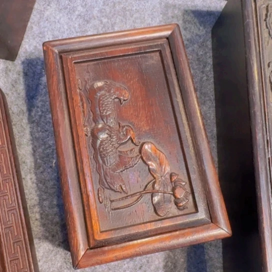 贡木抽拉盒得得得得