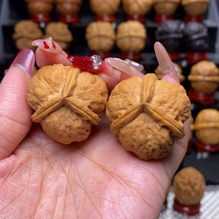 文玩核桃把件X****子白羊三棱2号